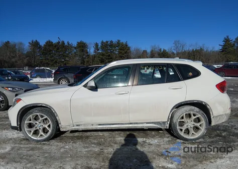 2015 BMW X1 xDrive35I z USA, uszkodzony, nr VIN WBAVM5C52FVV95232